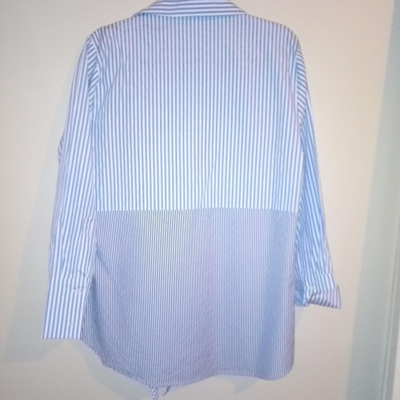 NY Collection blouse. - Picture 2 of 7